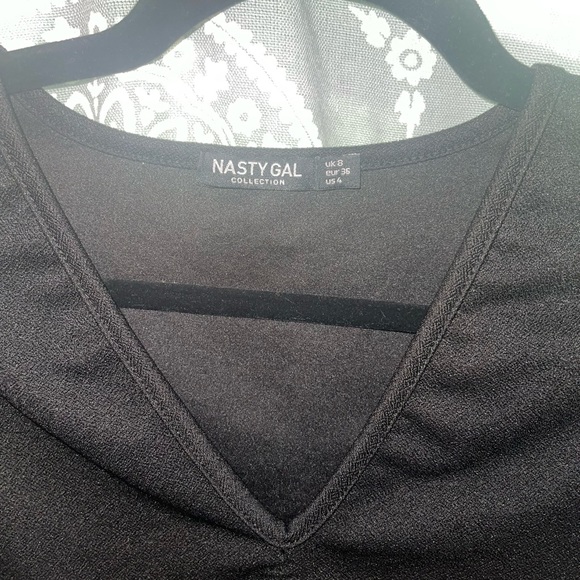 Nasty Gal Frill Hem Long Sleeve Crop Top - Picture 2 of 2